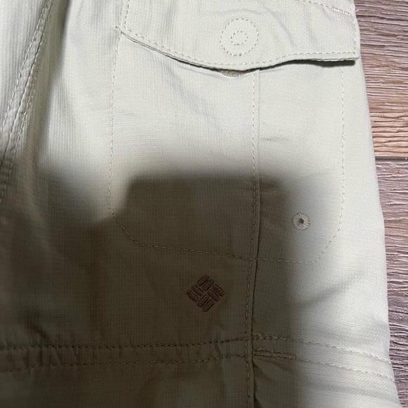 Columbia Women’s Hiking Breakaway Convertible Pant Size 8. - Picture 4 of 5